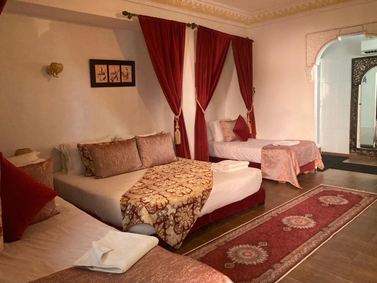 Riad Hamdani Derroua ภายนอก รูปภาพ